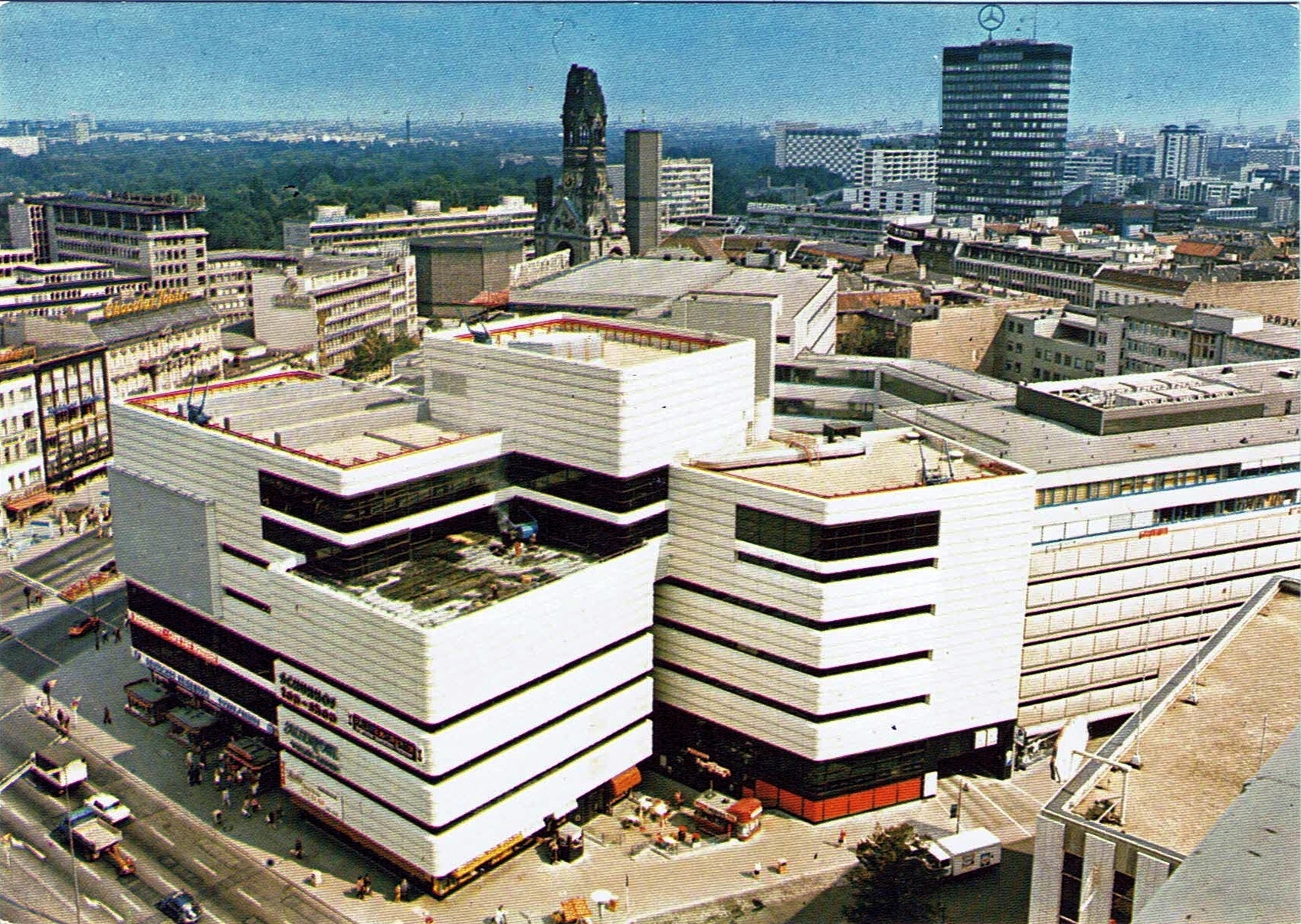 Das Ku'damm Eck in den 1970er Jahren.